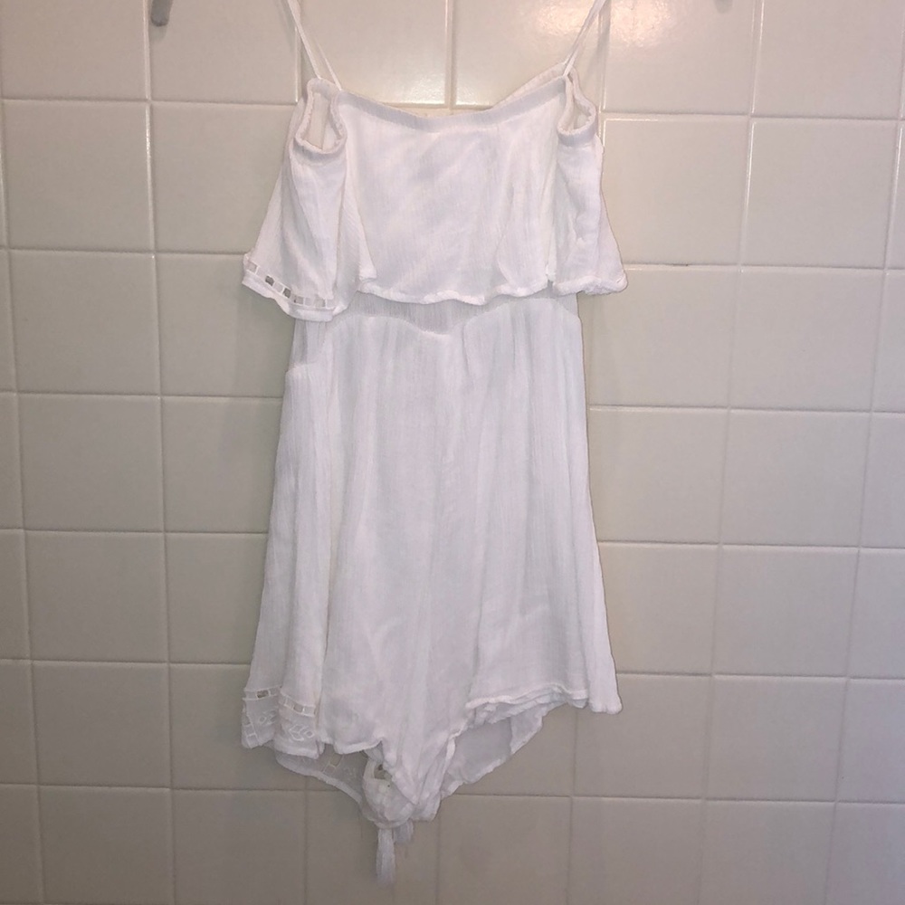 LUSH IVORY RUFFLE ROMPER - Picture 4 of 5